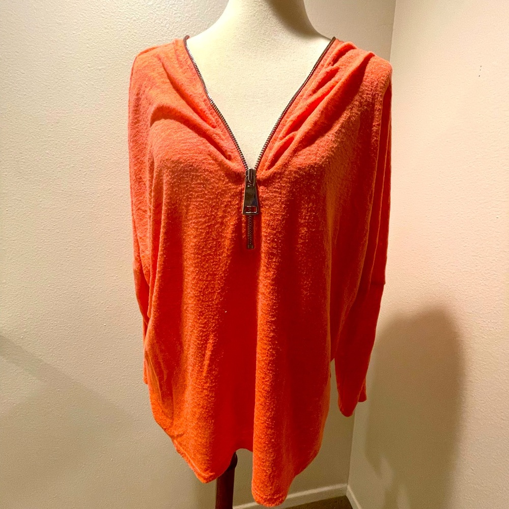 Alfani light weight zip sweater top